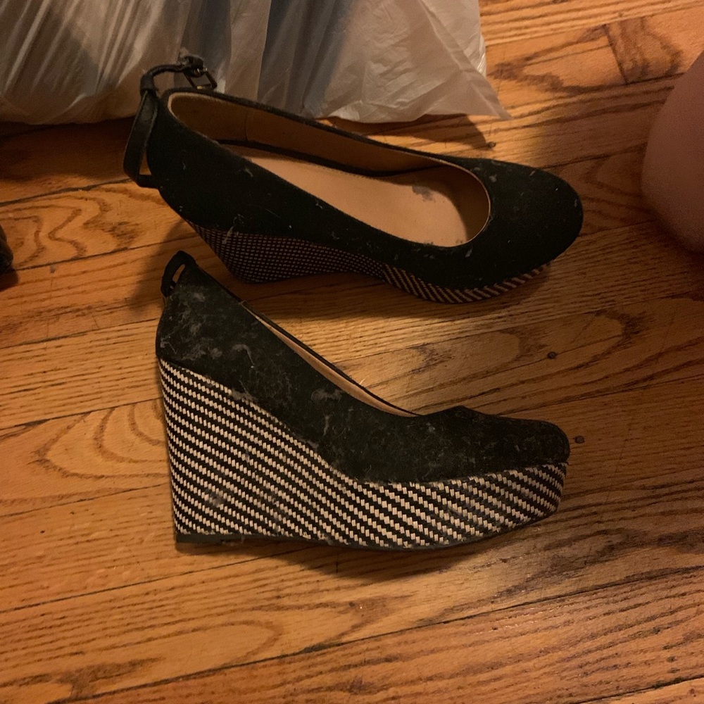 Report size 10 Wedges